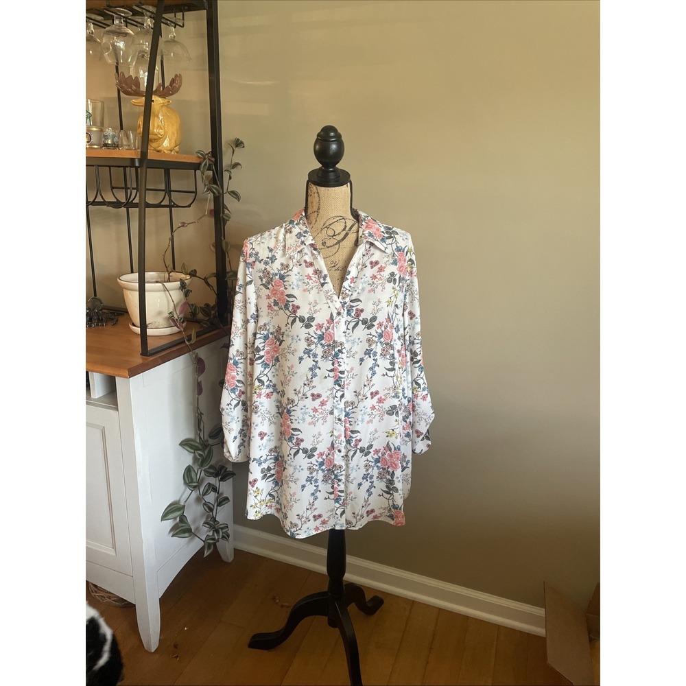 Massini Women's Size 2X Floral Blouse Long Sleeve Button Down V Neck Collared